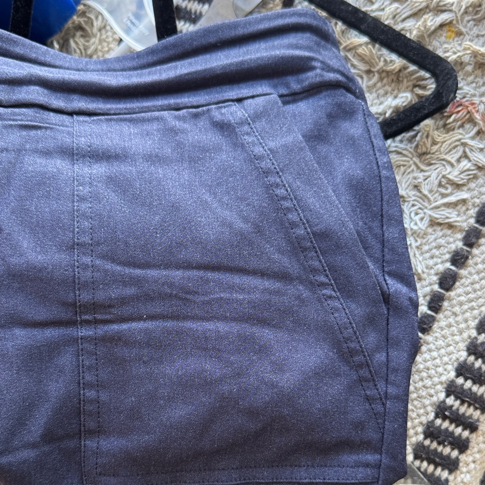Bella Rose Closet Dark Blue Casual Shorts - Picture 5 of 8